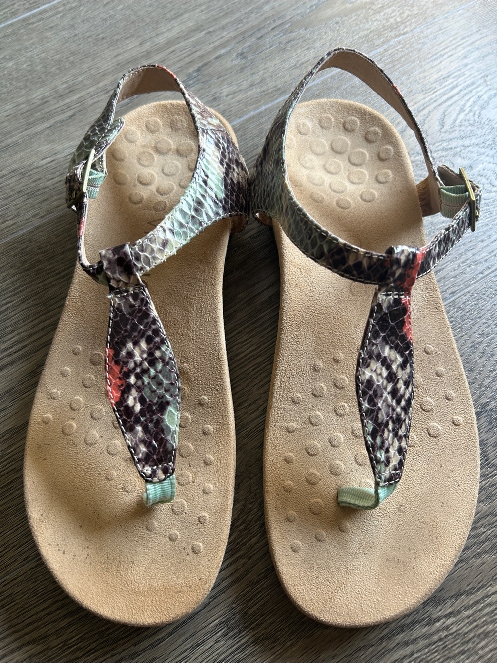 Vionic Toe Post Strappy Sandals